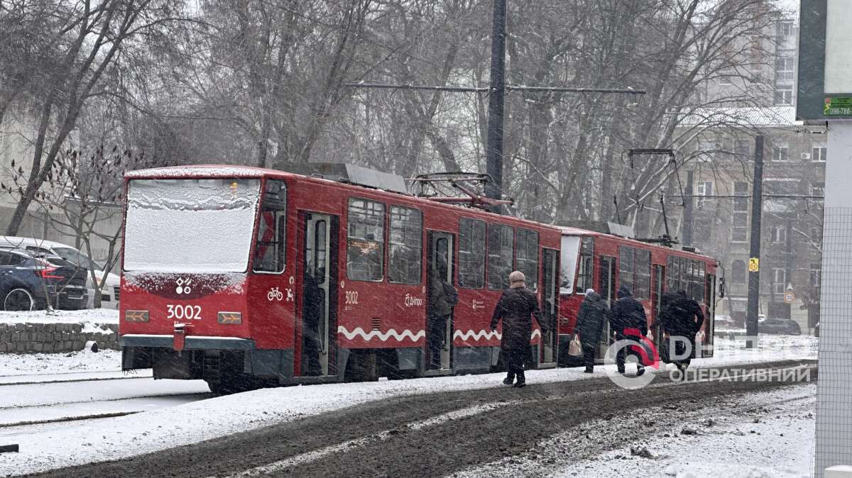 Робота громадського транспорту Дніпра: ще один трамвай відновив роботу