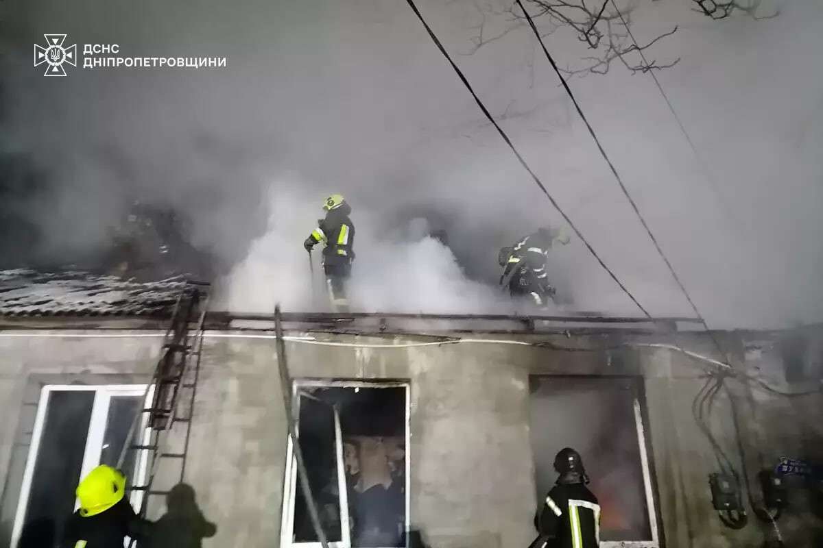 Масштабный пожар на Днепропетровщине 04.01.2026 – огонь охватил 100 кв.м.