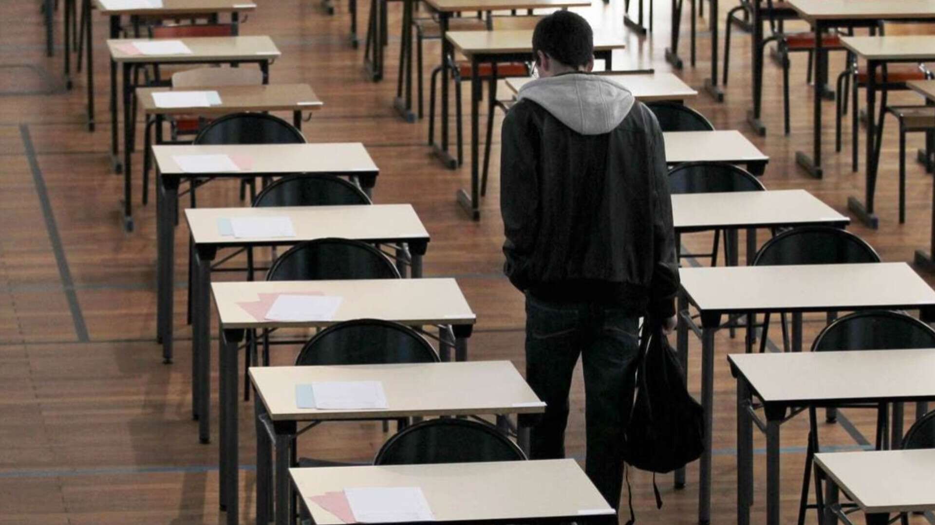 У вишах України стартували масові відрахування, закон можуть посилити: чого очікувати дніпрянам
В українських вишах проводять жорсткий контроль за відвідуваністю, розпочалися масові відрахування студентів, які не з’являються на заняттях. І Верховна 