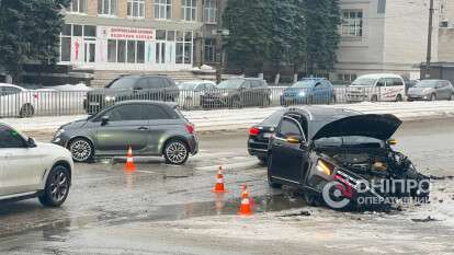 ДТП по просп. Хмельницкого 6 января: есть пострадавшие