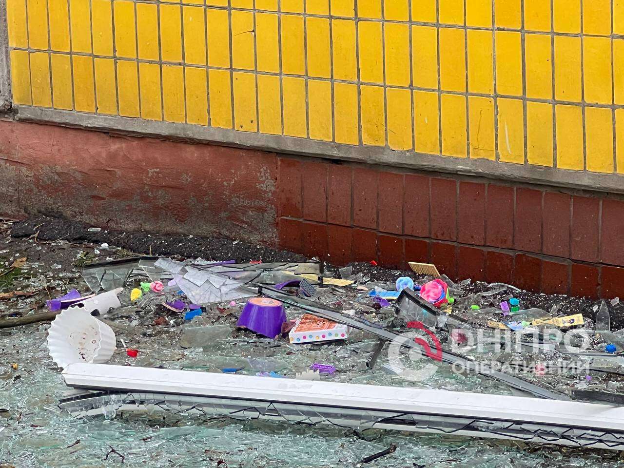 Атака на Днепр 6 января 2026 года - серьезные повреждения получили учебные заведения: фото