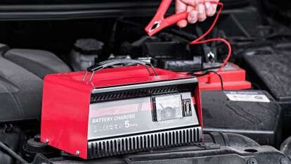 Зарядка гаджетів від автомобільного акумулятора