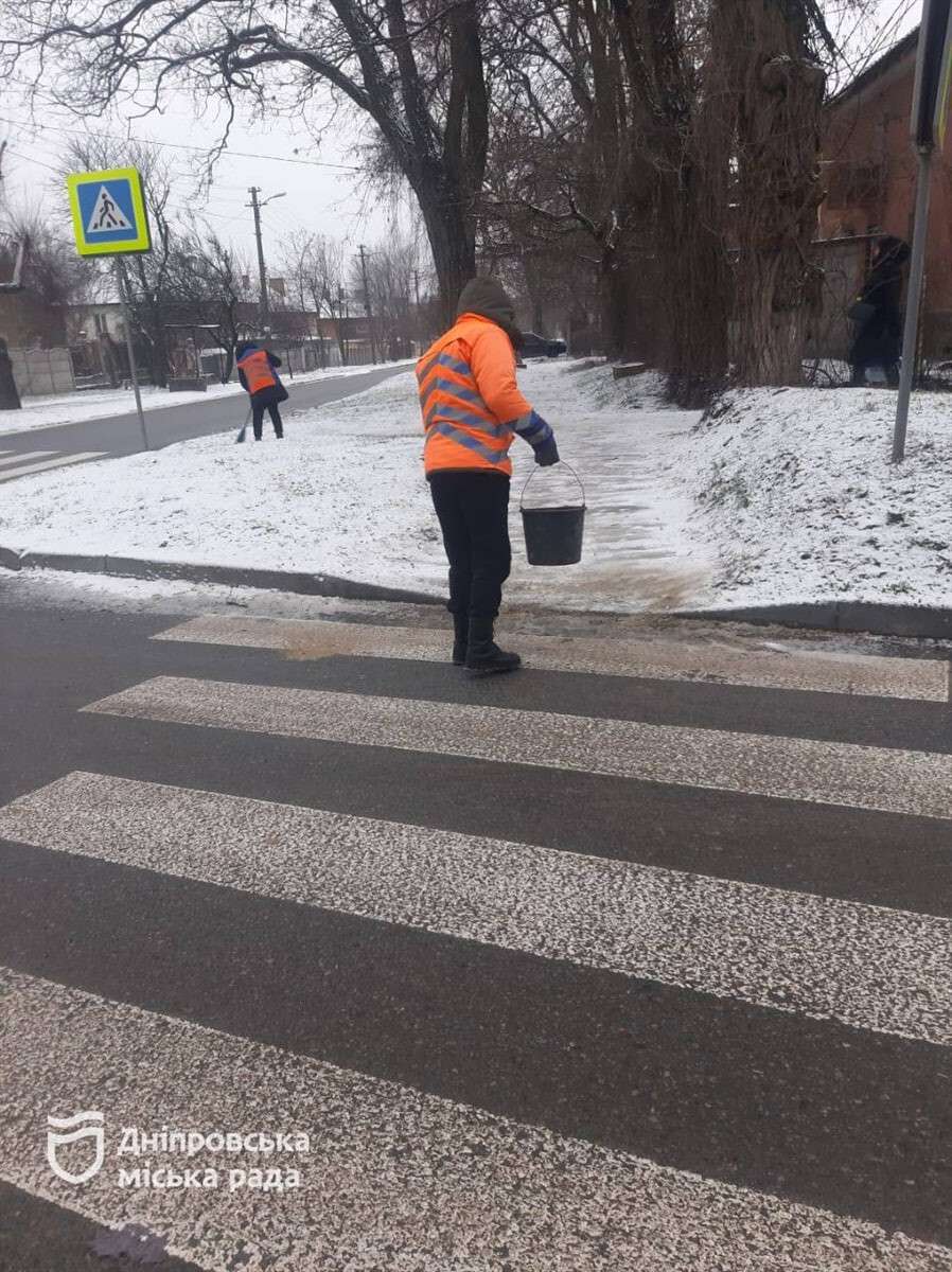 Ограничения на дорогах из-за непогоды ввели в Днепре - кого это касается