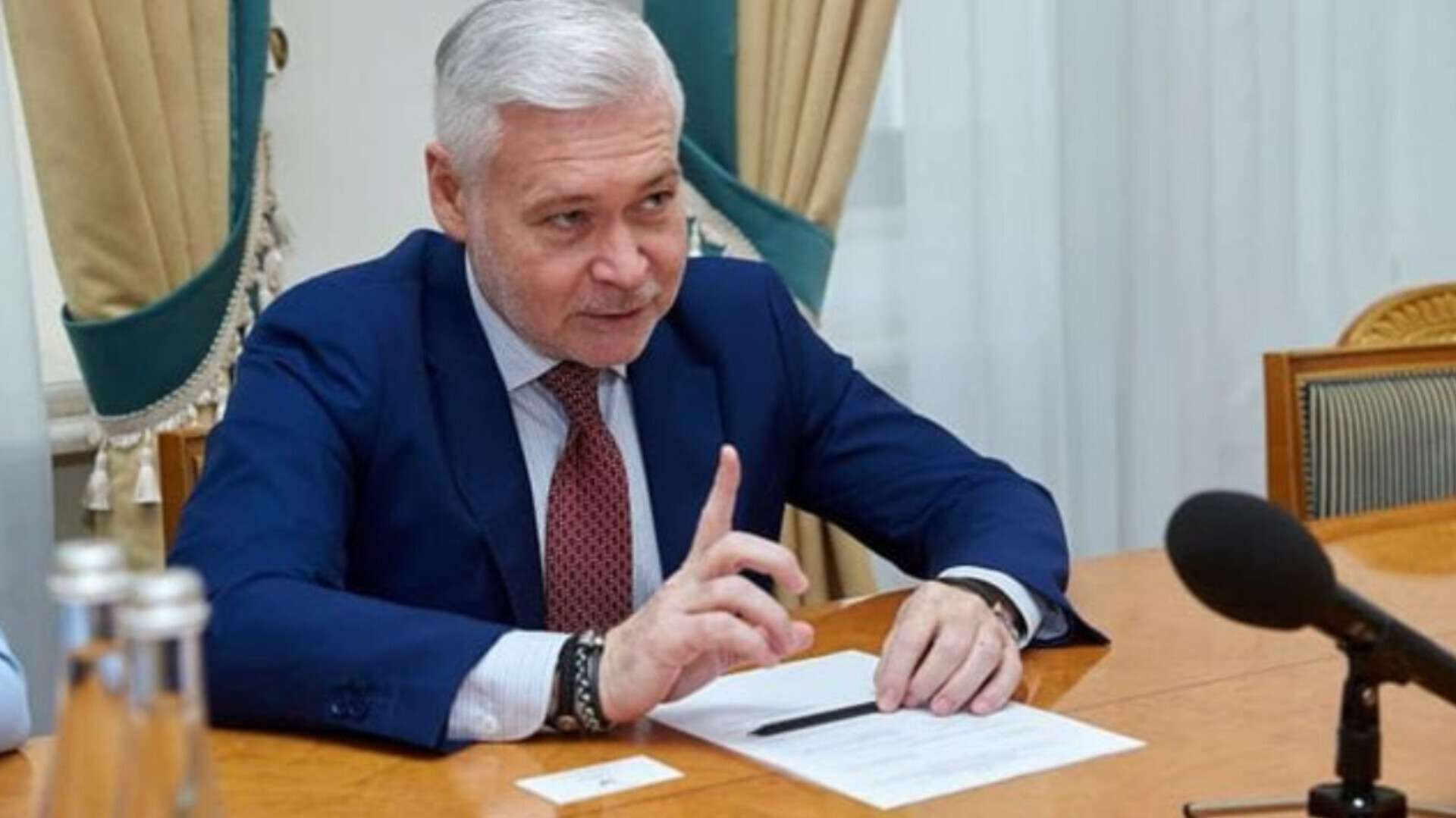 Секрет “безкоштовного електротранспорту” в Харкові - “тупо не платять за електроенергію” - екс-очільник Укренерго
У Харкові під керівництвом Ігоря Терехова діє нібито безкоштовний проїзд в електротранспорті. Втім стало відомо, що така практика забез