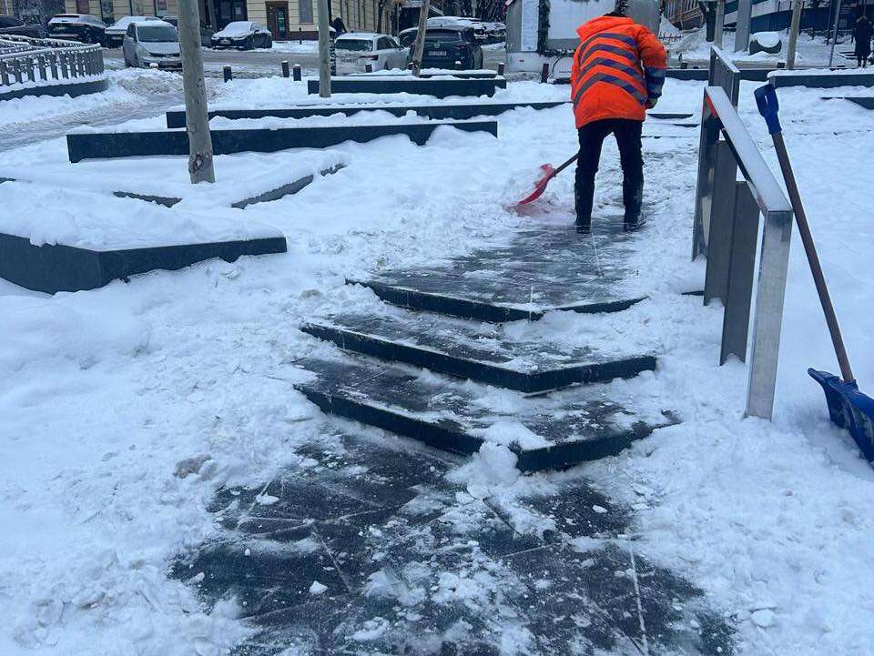 Снігопад у Дніпрі