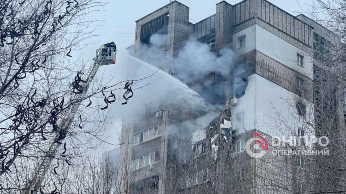 Атака на Дніпро 22 січня: кількість постраждалих зросла - кадри з місця влучання