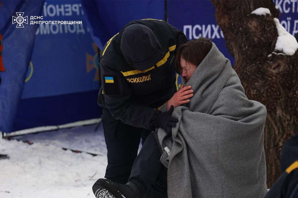 Атака на Днепр 22 января: число пострадавших увеличилось - кадры с места обстрела