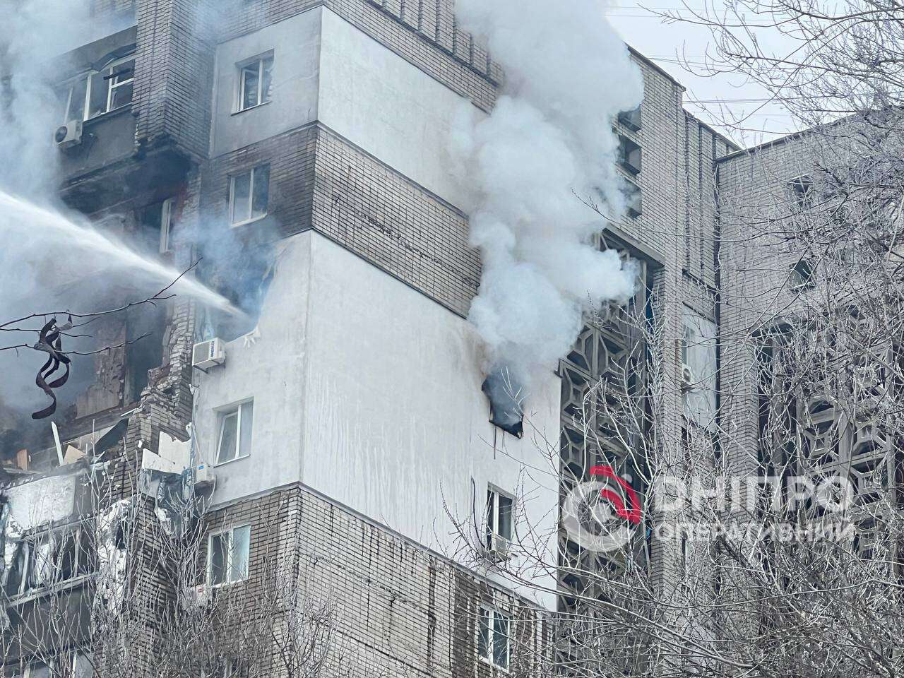 Атака на Днепр 22 января: число пострадавших увеличилось - кадры с места обстрела