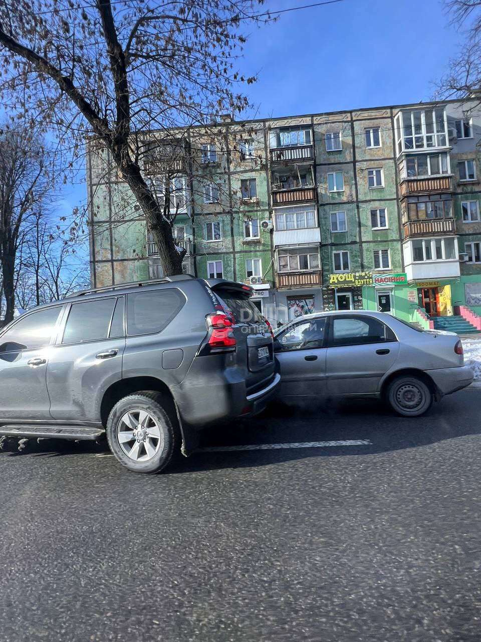 ДТП в Днепре: где утром 26 января затруднено движение