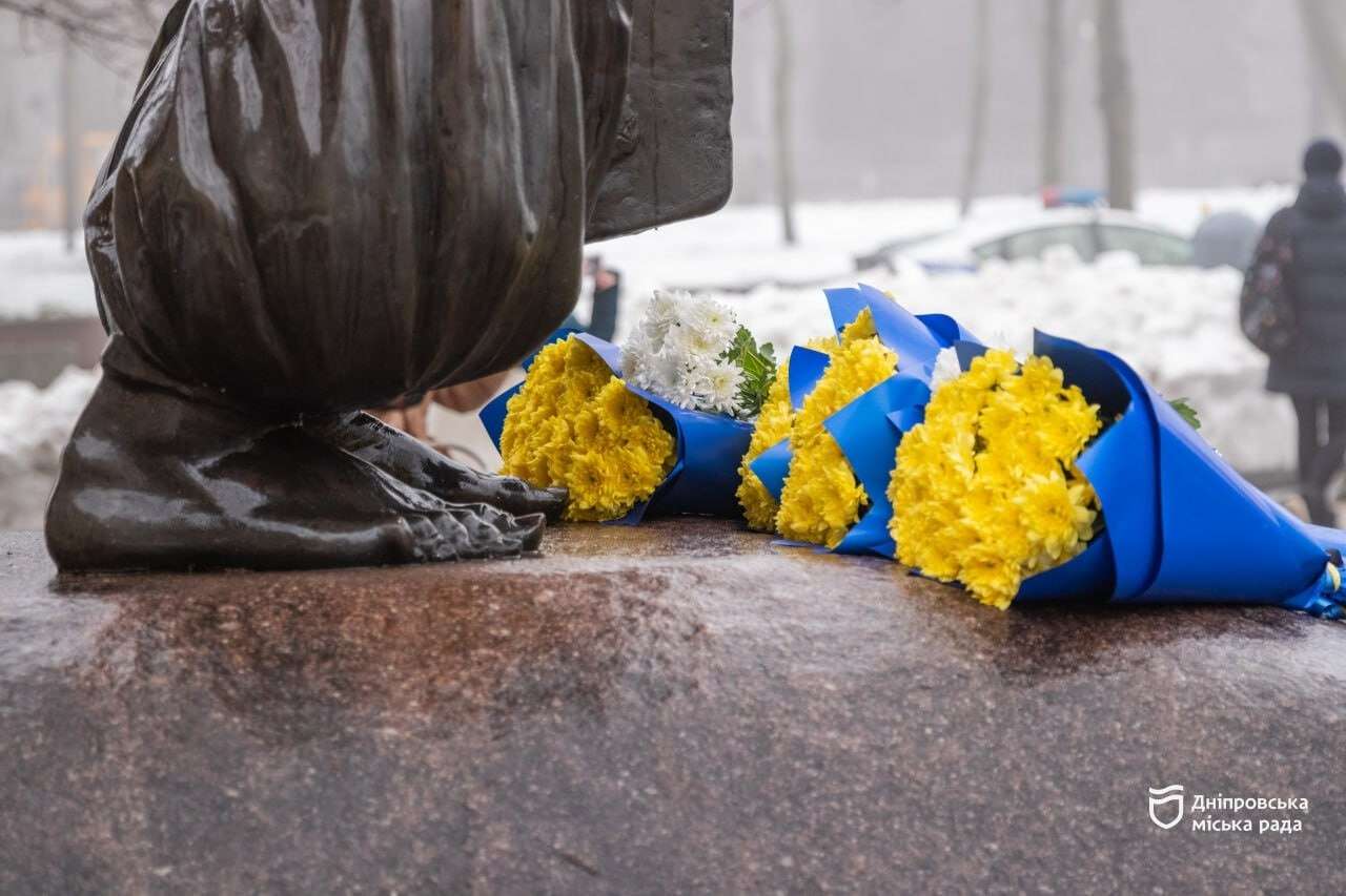 У Дніпрі вшанували пам’ять Героїв Крут