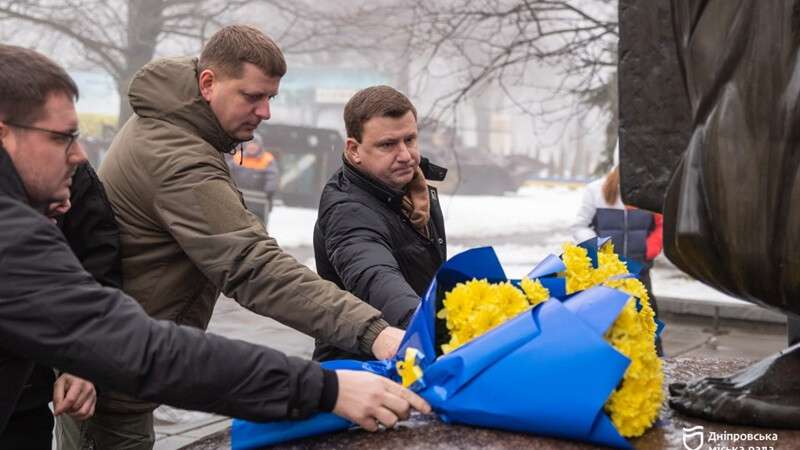 В Днепре почтили память Героев Крут