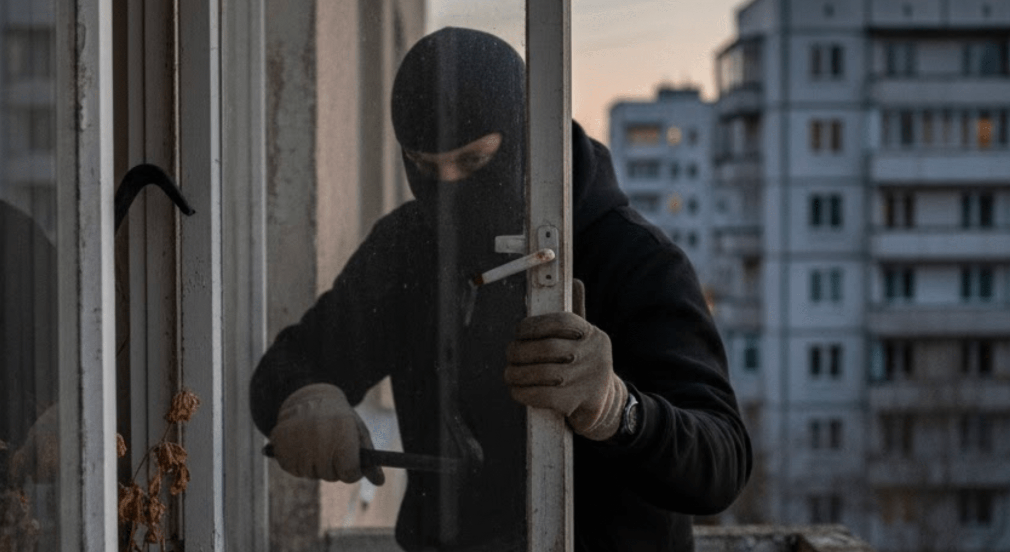 У Кривому Розі чоловік жорстоко вбив пенсіонерку заради їжі та грошей
Жахливе вбивство сталося вранці 27 січня в одному з багатоквартирних будинків у Кривому Розі. Про це повідомляє “Дніпро Оперативний” з…