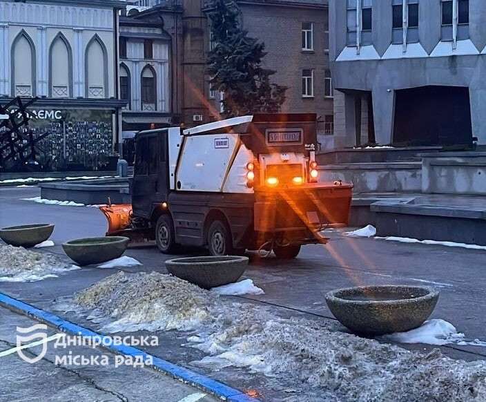 Погода у Дніпрі погіршилася 31 січня: комунальники працюють з ночі