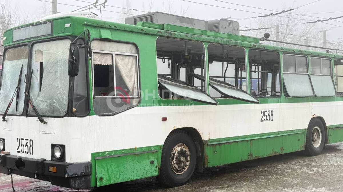 Днепр атака БпЛА 7 февраля: как выглядит повреждённое троллейбусное депо