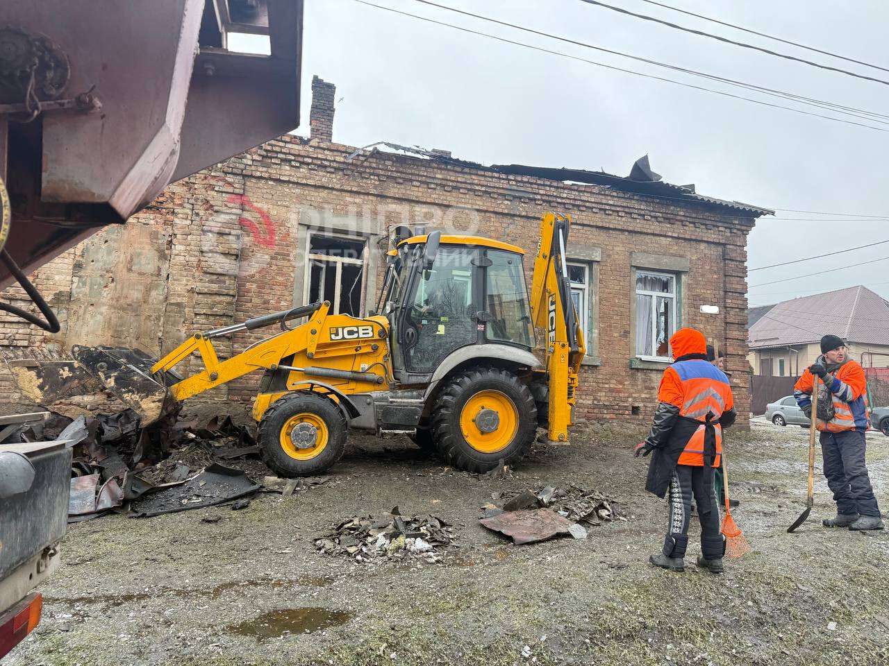 Наслідки атаки рф на Дніпро вночі 12.02.2026 - кадри та подробиці