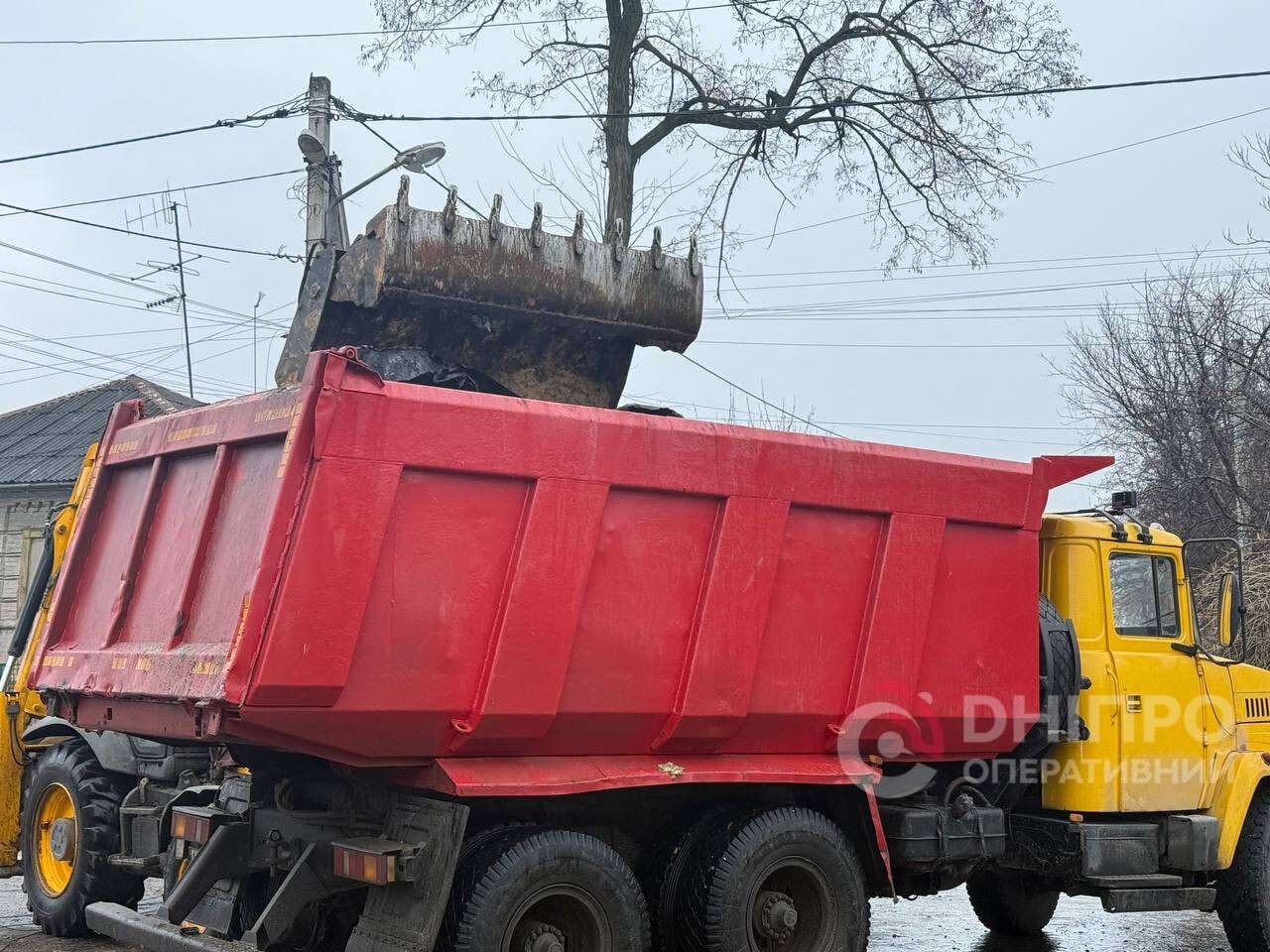 Последствия атаки рф на Днепр ночью 12.02.2026 &mdash; кадры и подробности