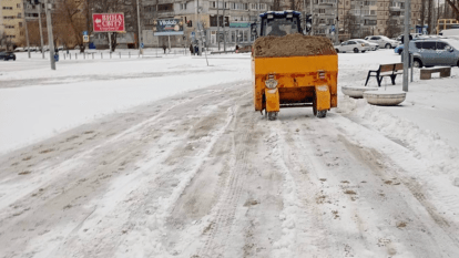 В Днепре уборка дорог