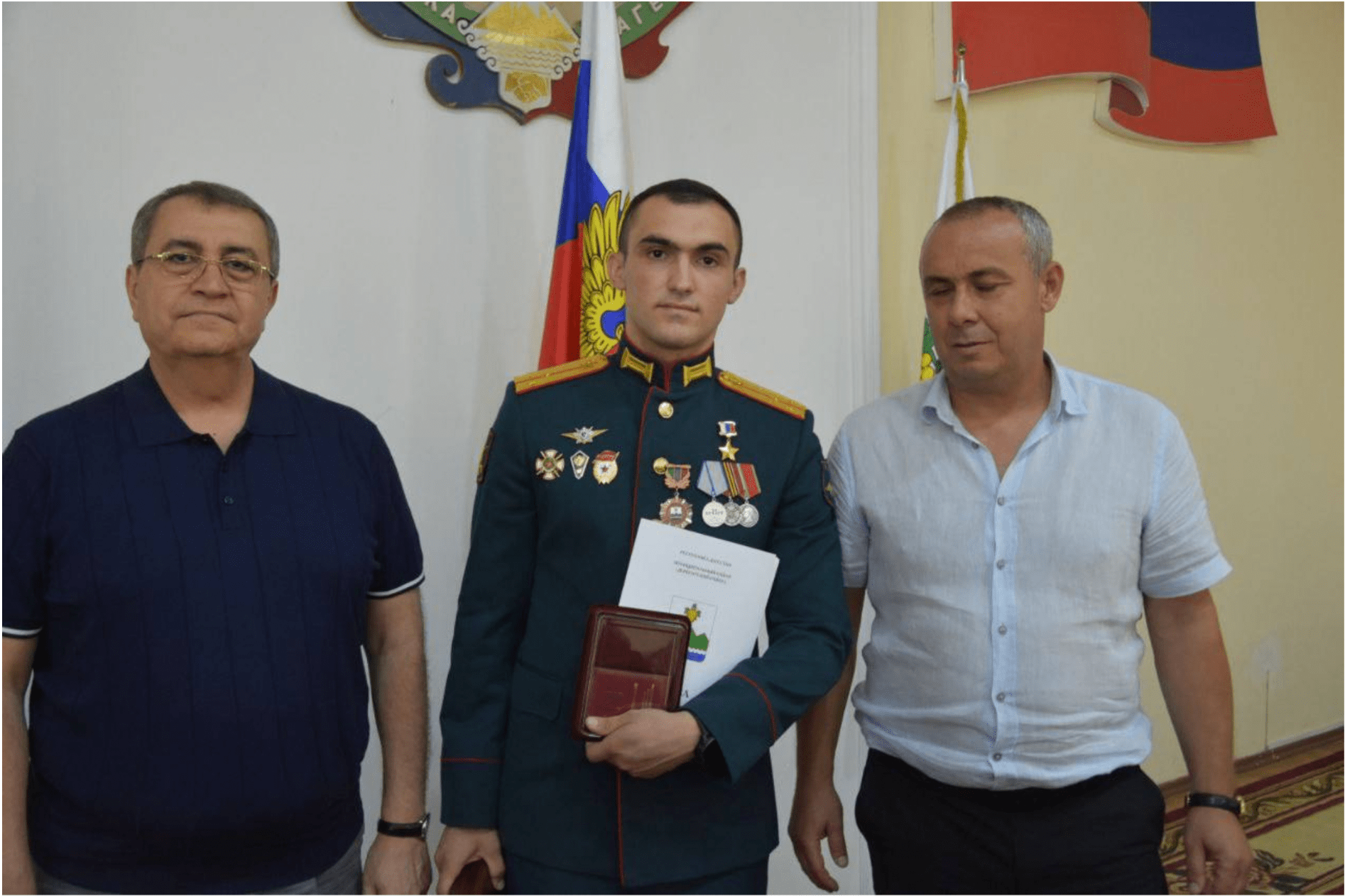 Рідний брат політика з Дніпра нагородив російського військового злочинця