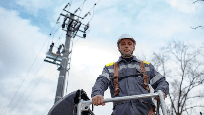 Энергетикам будут платить по 200 тысяч: правительство ввело новую государственную премию