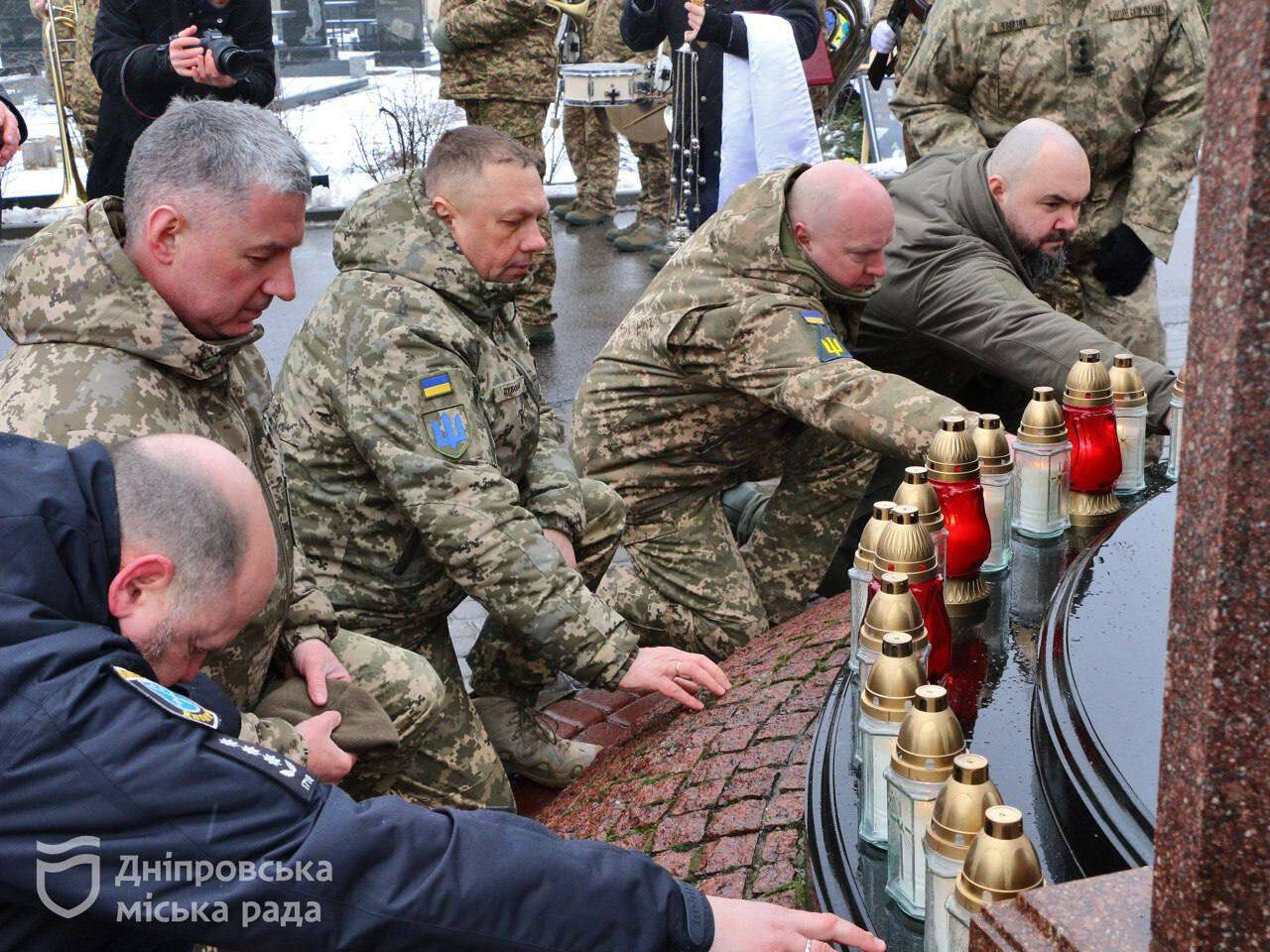 Мэр Филатов и глава ОВА Ганжа почтили память погибших во время полномасштабного вторжения