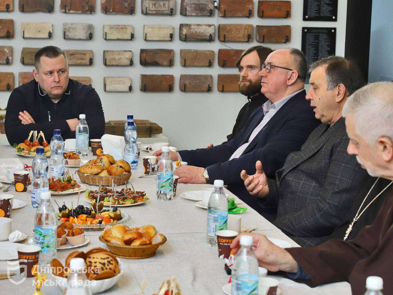 Борис Філатов провів зустріч зі священниками та духовними лідерами