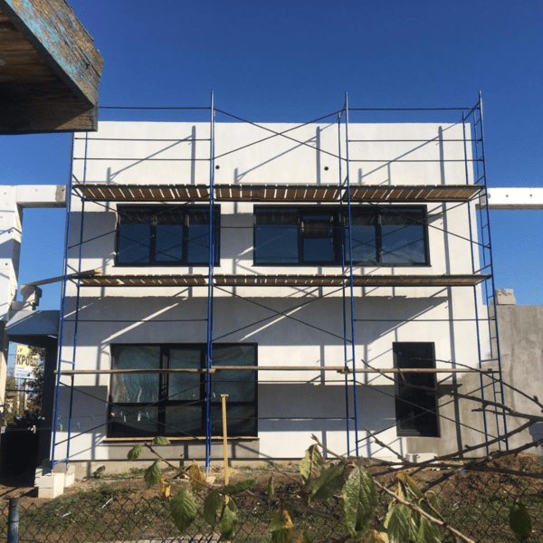 Запорука продуктивності та безпеки на об'єкті - будівельні риштування