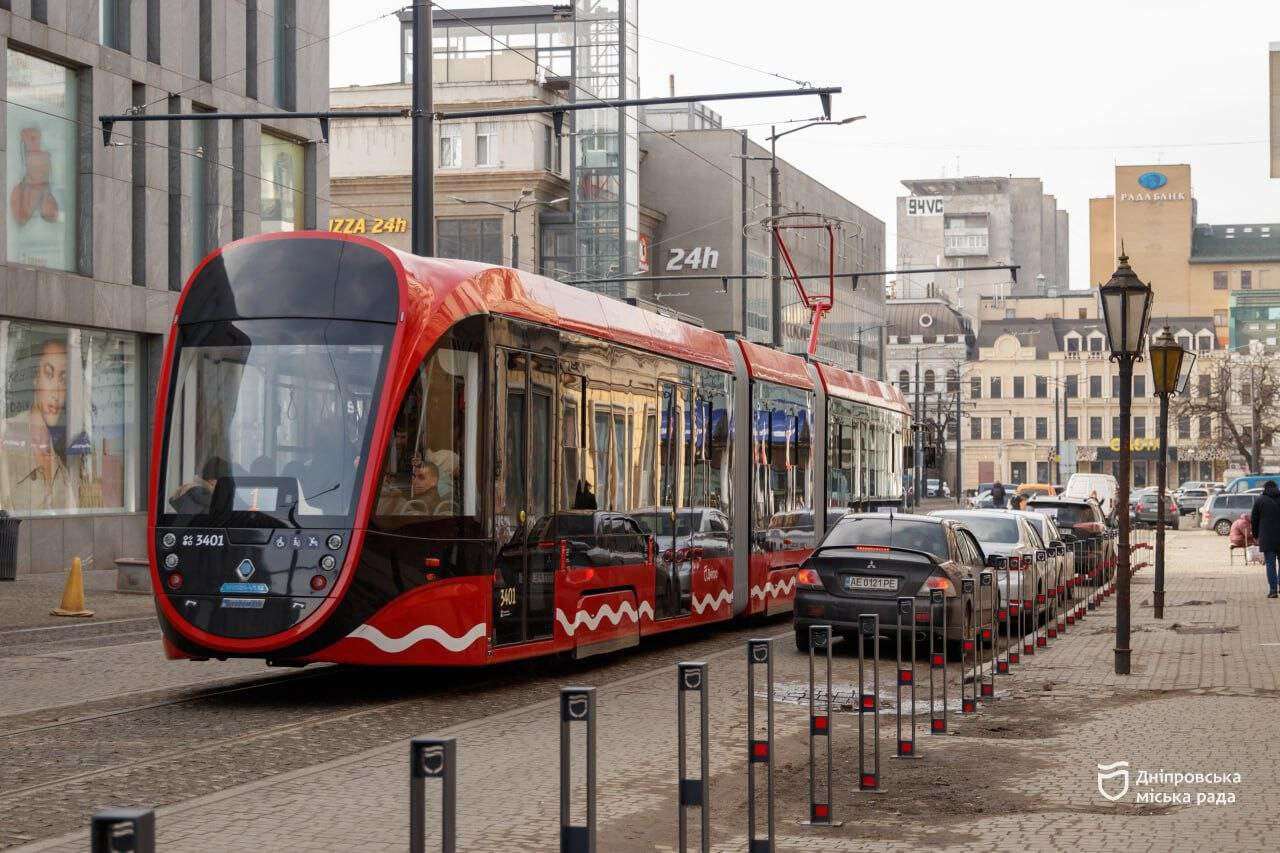 Безготівкова оплата проїзду через «єДніпро»: анонсовано розширення популярного сервісу