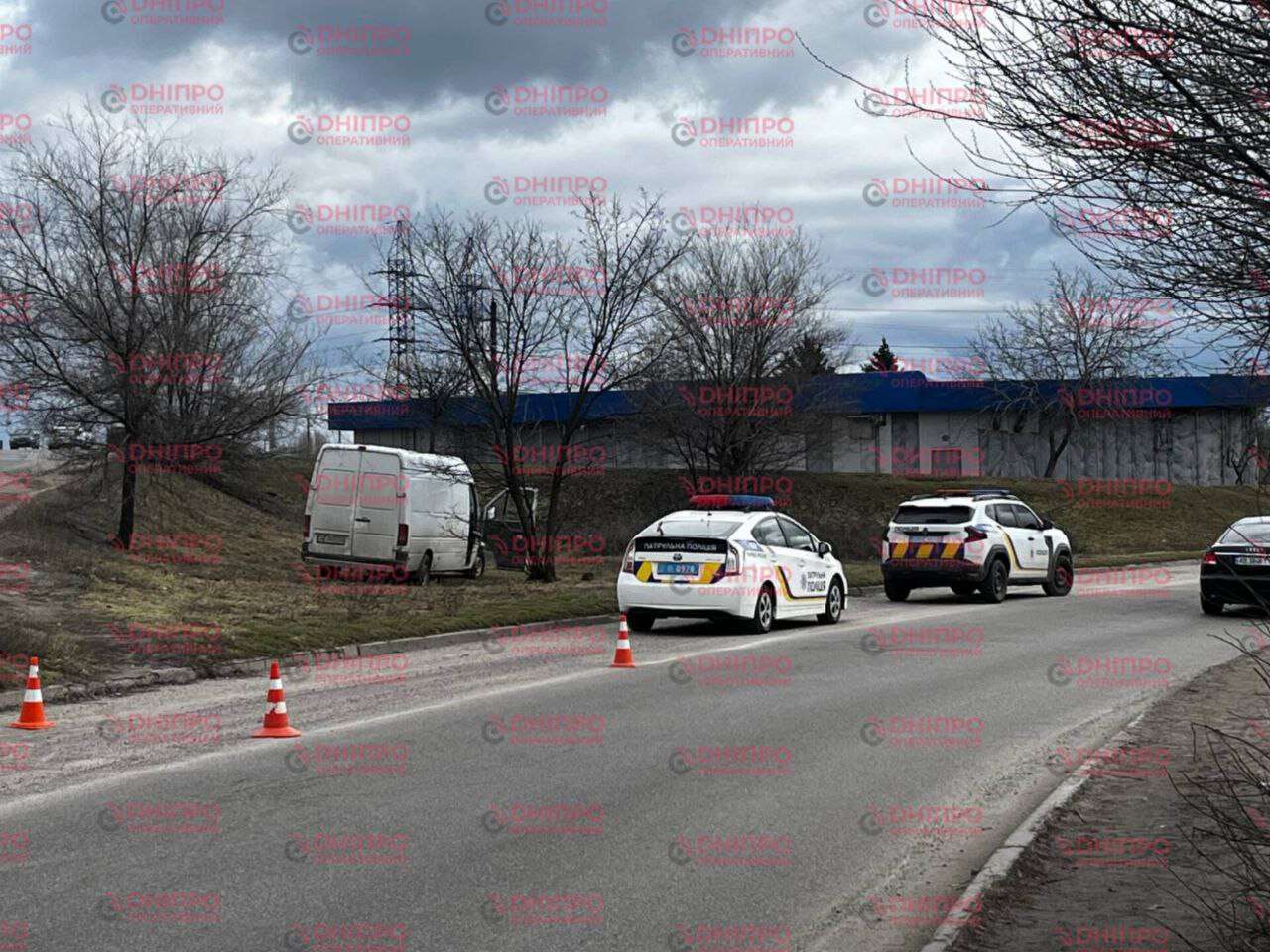 Труп всередині авто на узбіччі виявили 03.03.2026: подробиці та моторошні кадри