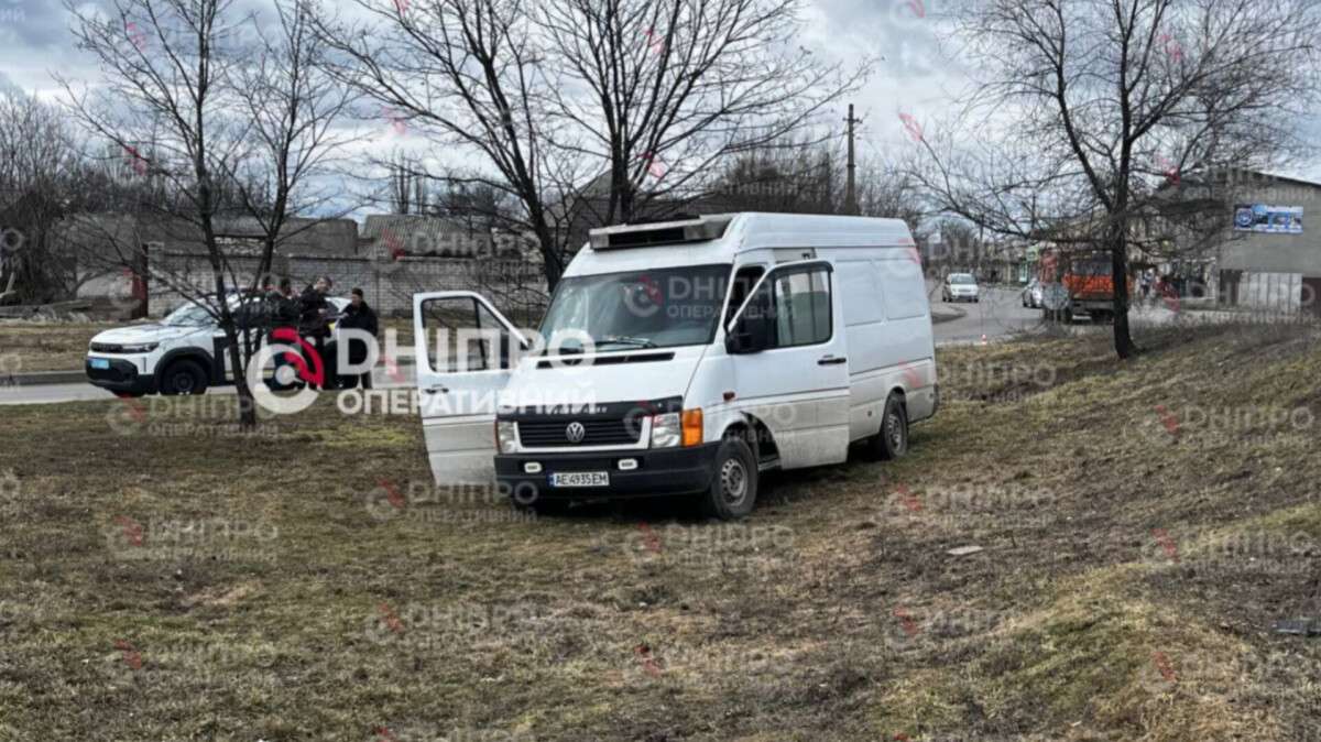 Труп внутри авто на обочине обнаружили 03.03.2026: подробности и жуткие кадры