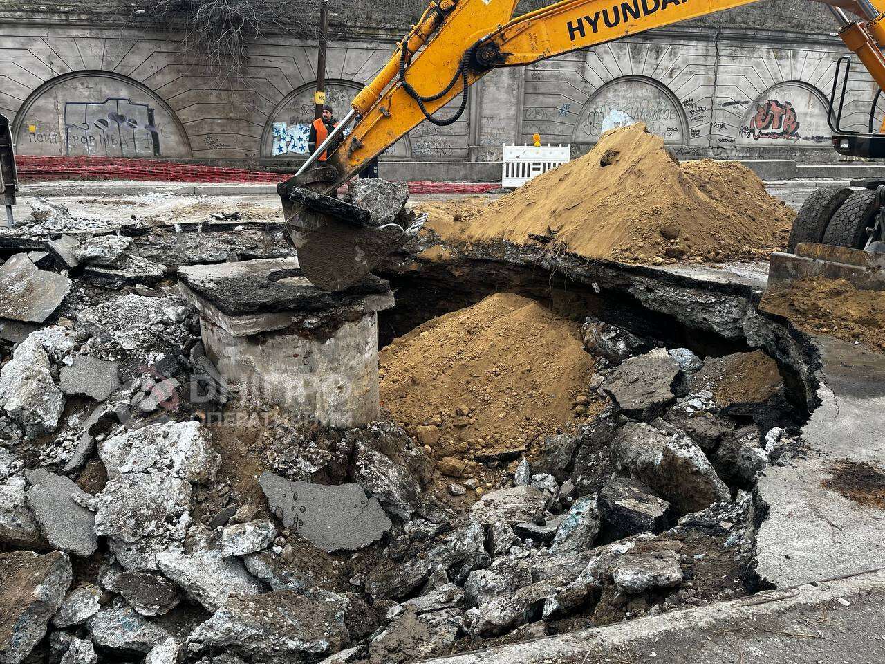 Провалля на Пастера ліквідовують: як просуваються роботи та коли завершаться - подробиці