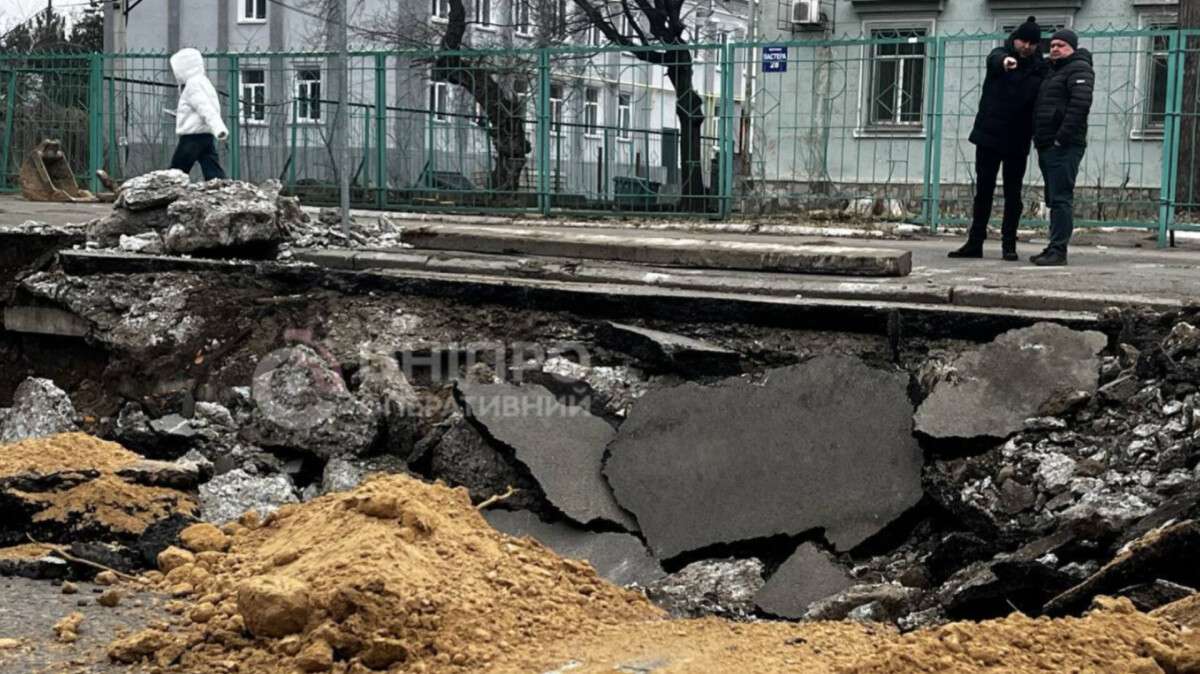 Провал на Пастера ликвидируют: как продвигаются работы и когда завершатся — подробности