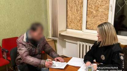 На Дніпропетровщині знайшли тіло чоловіка з ножовим пораненням: вбивцю вже затримали