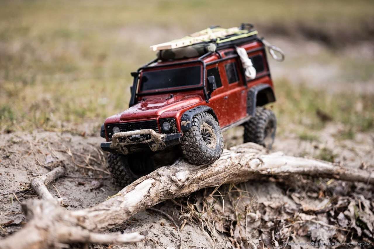 Радіокерований драйв: як обрати монстр-трак, що витримає випробування будь-якою калюжею