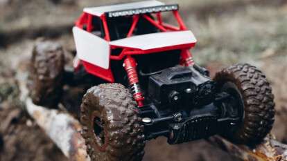 Радіокерований драйв: як обрати монстр-трак, що витримає випробування будь-якою калюжею