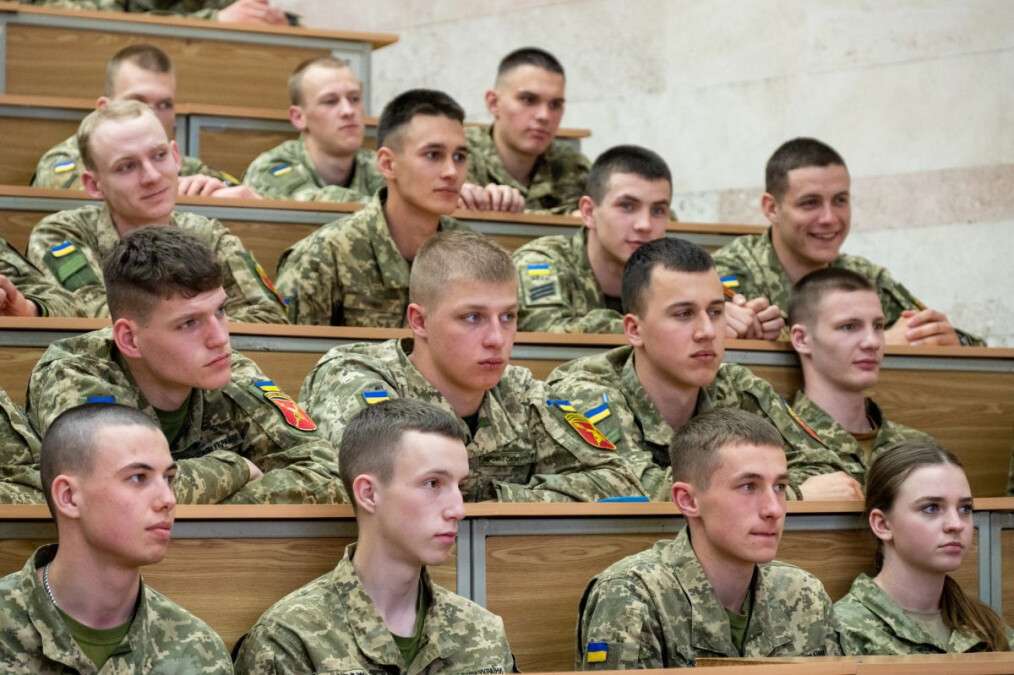 Стипендії для курсантів значно зростуть: хто зможе отримати до 28 тисяч гривень