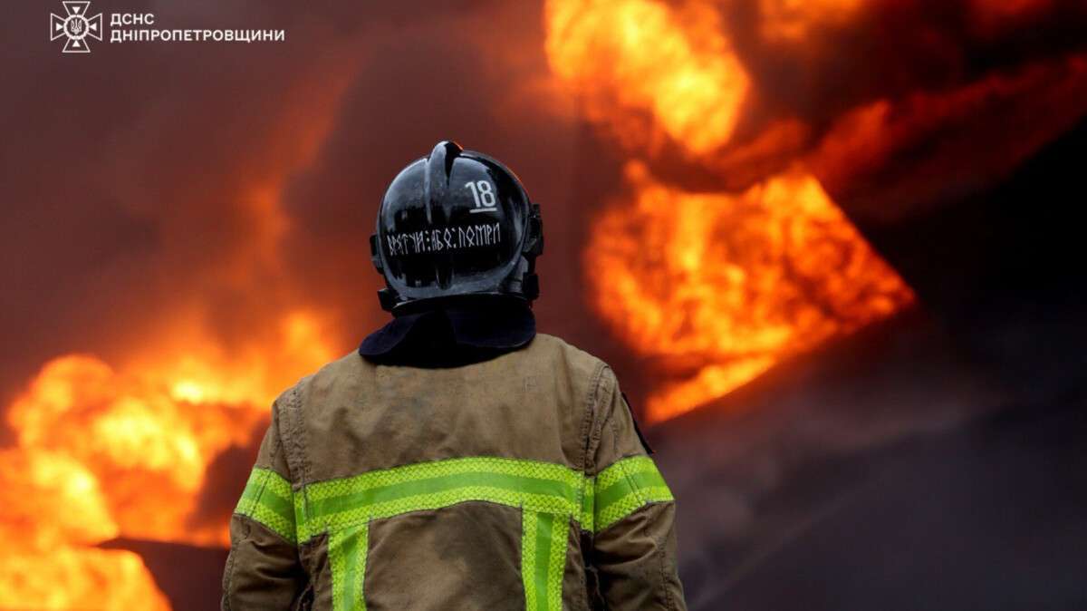 Масштабну пожежу в Самарівському районі після атаки рф гасили понад 4 доби