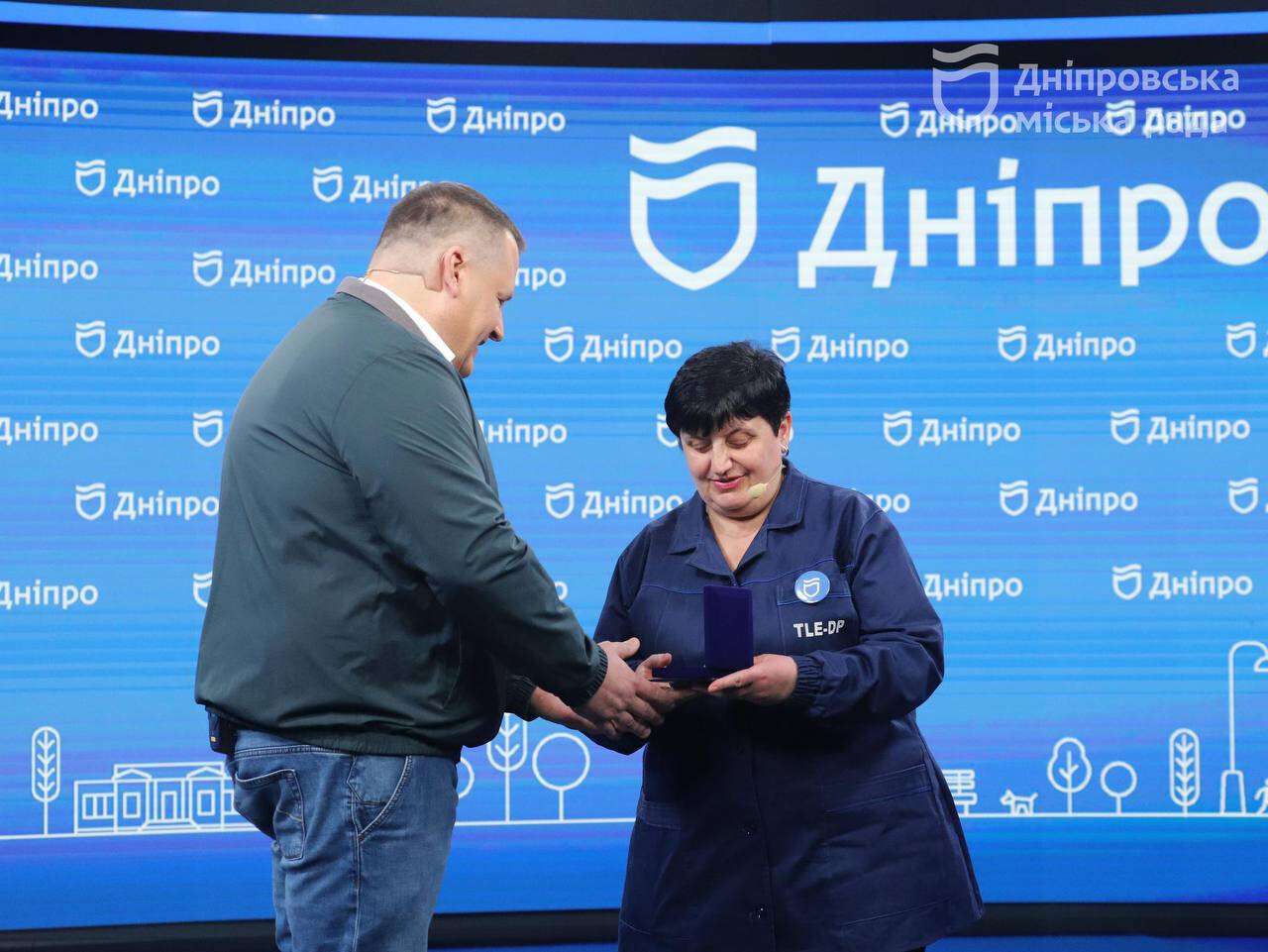 Мэр Борис Филатов отметил коммунальщиков города накануне их профессионального праздника