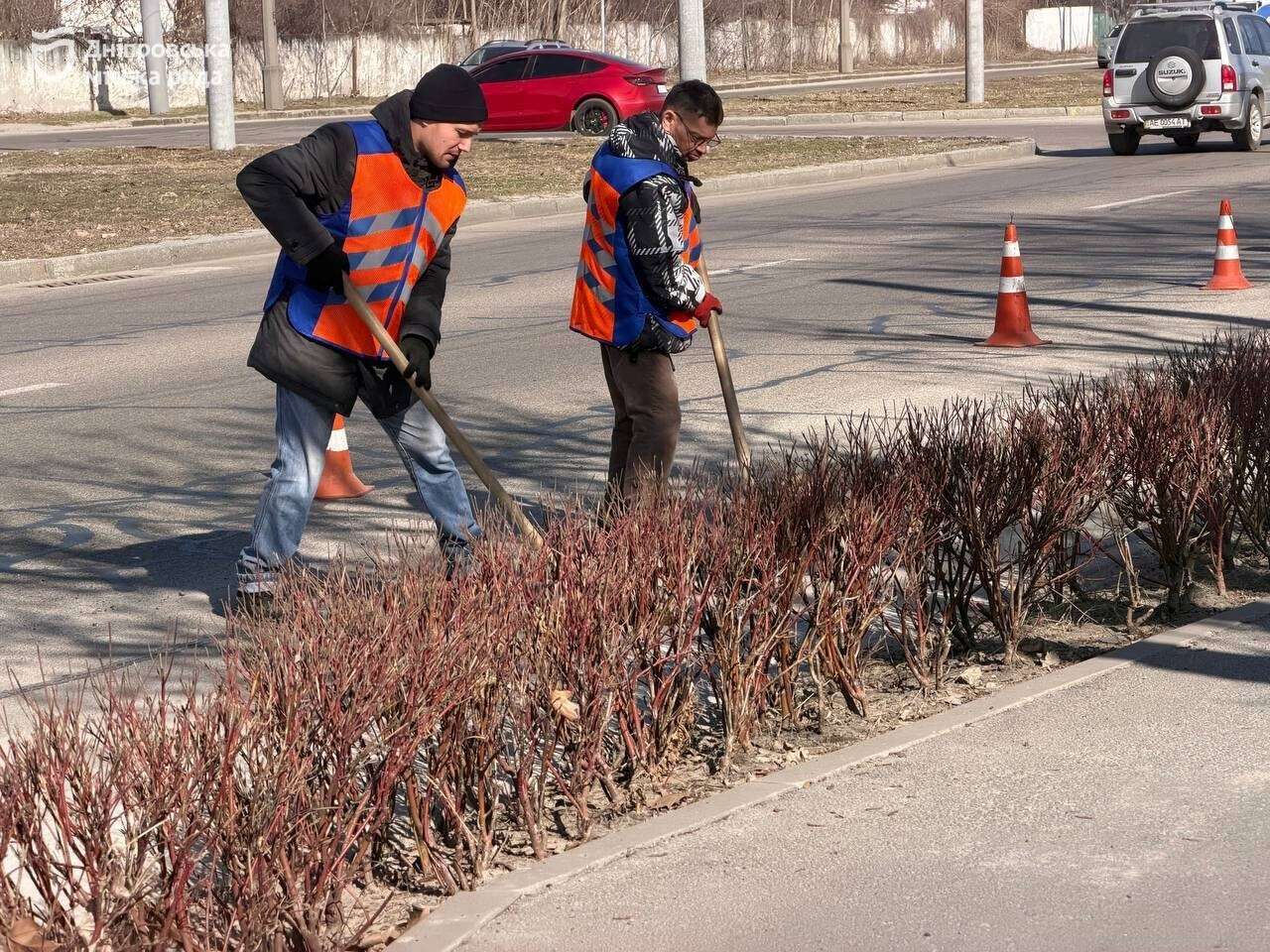 Уборка дорог в Днепре