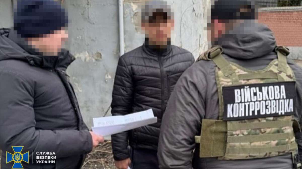 Дезертир коригував удари рф по Дніпру, - СБУ