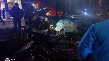 Женщину вырезали из разбитого автомобиля: подробности ДТП с «BMW» на Днепропетровщине