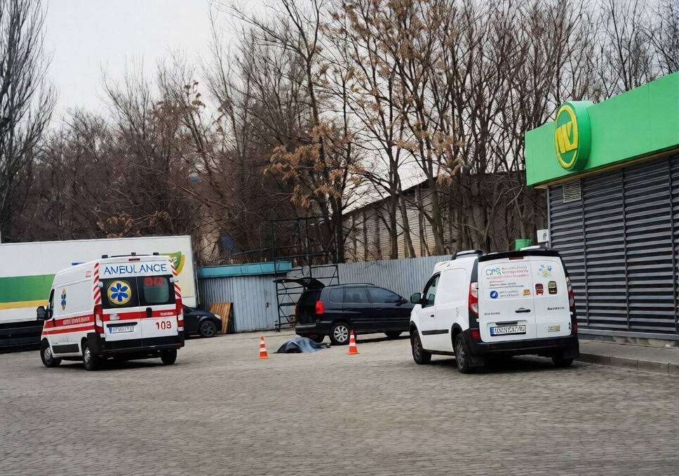 Мужчина умер на заправке