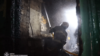 На Дніпропетровщині під час нічної пожежі врятували чоловіка