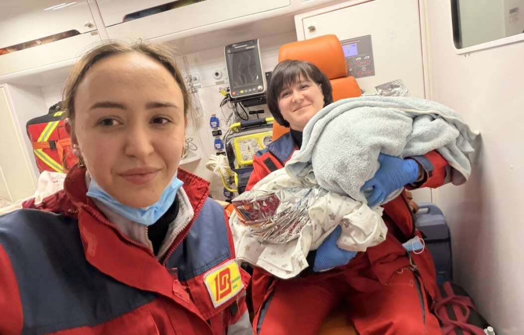 Мешканка Дніпропетровщини народила вдома двійню, не підозрюючи, що вагітна