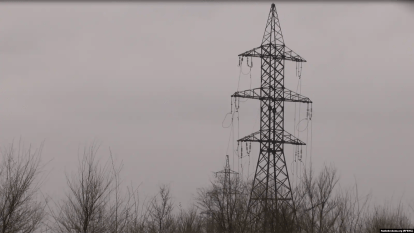 На Днепропетровщине подросток залез на опору ЛЭП и погиб от удара током