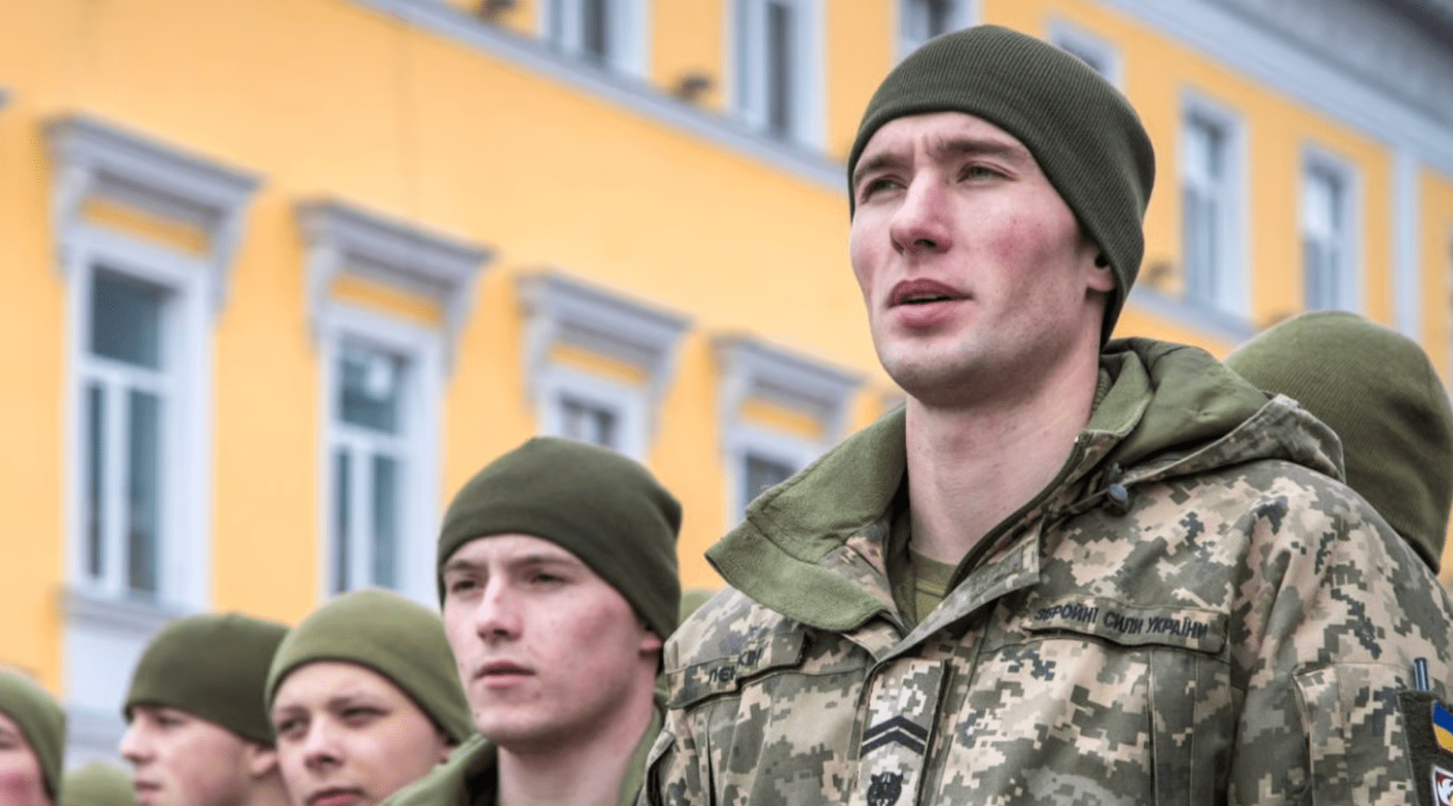 Законодавча пастка: чому закон про заборону мобілізації дніпрян до 25 років досі не працює
Питання мобілізації молоді до 25 років залишається однією з найгостріших тем в українському суспільстві. Попри очікування, категорія громадян, які раніше…