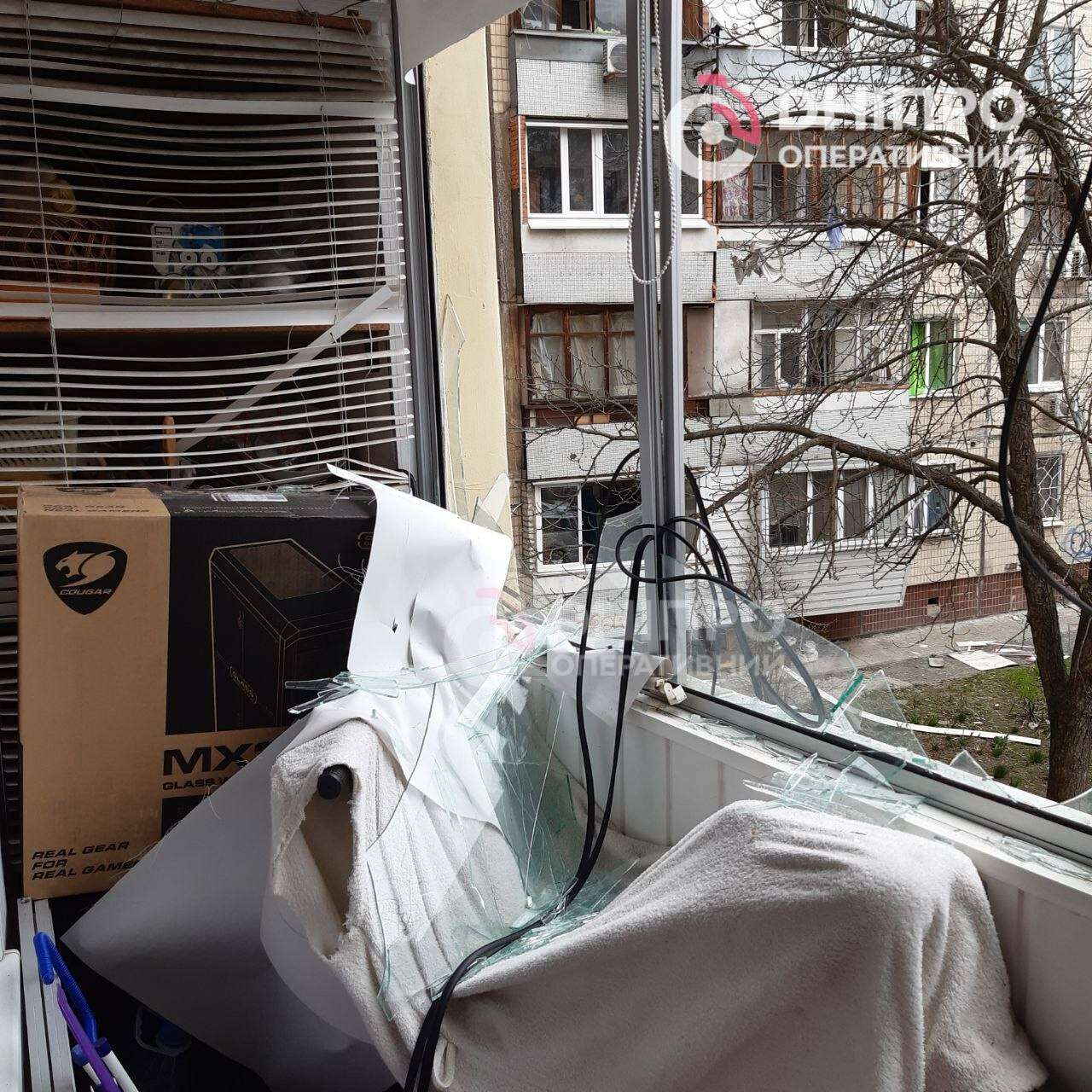 Взрывы в Днепре 24 марта: повреждена многоэтажка