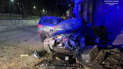 Страшна ДТП на Гоголя: неповнолітній на Tesla влетів у будинок