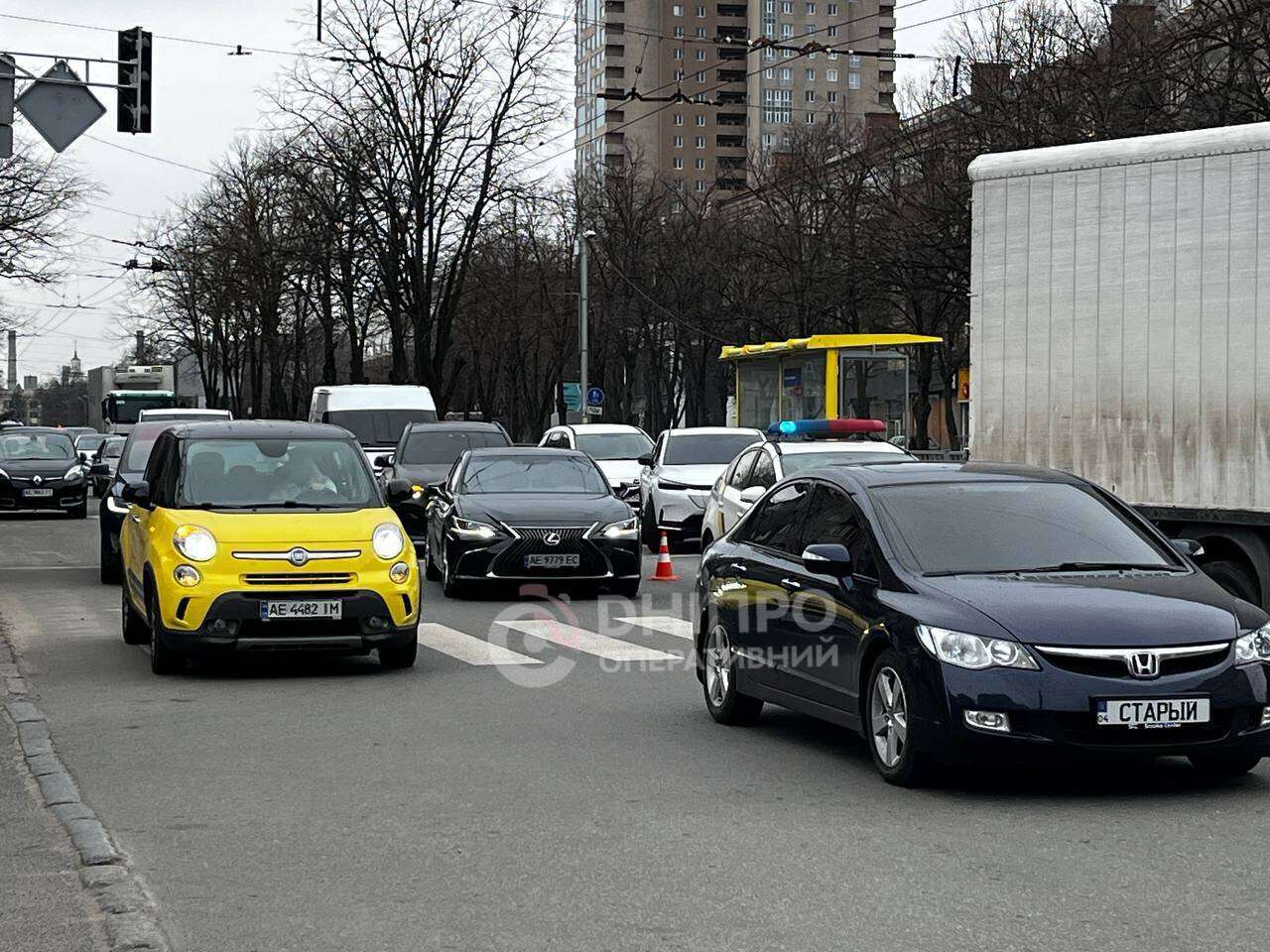 ДТП на Робочій 24 березня: зіткнулися Mercedes та Volkswagen, постраждав пішохід