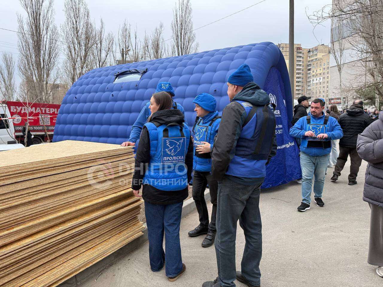 Атака на Днепр 24.03: что происходит на месте попадания &mdash; фото