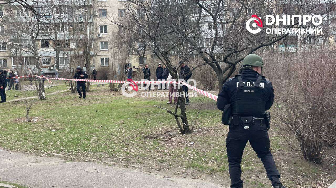 Атака на Днепр 24.03: что происходит на месте попадания &mdash; фото